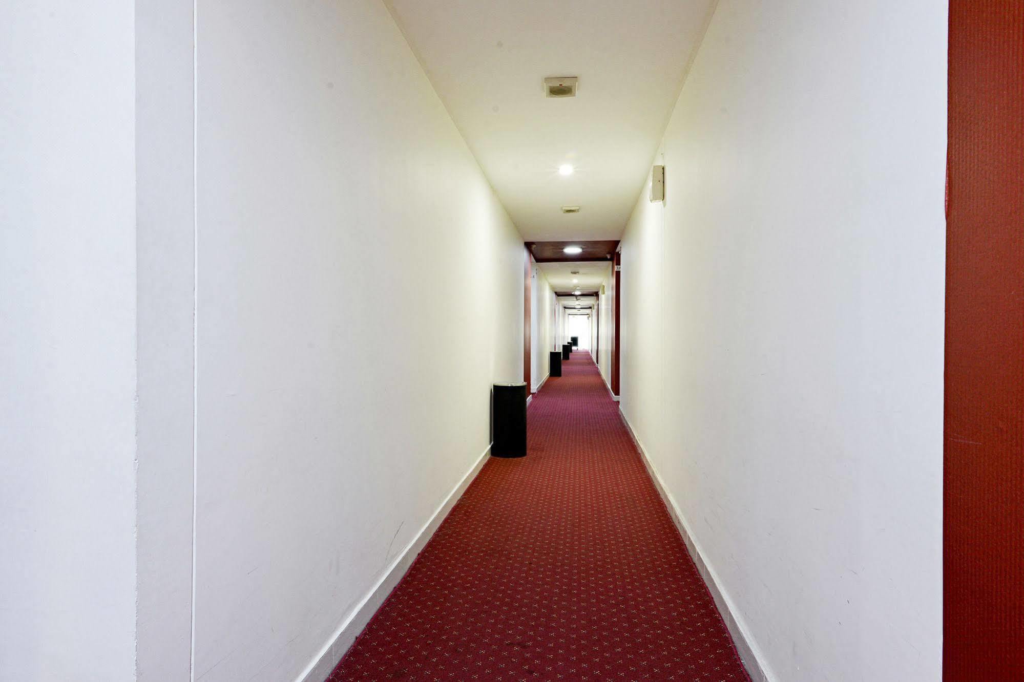 Zen Rooms Basic Tangerang Aeropolis Zewnętrze zdjęcie