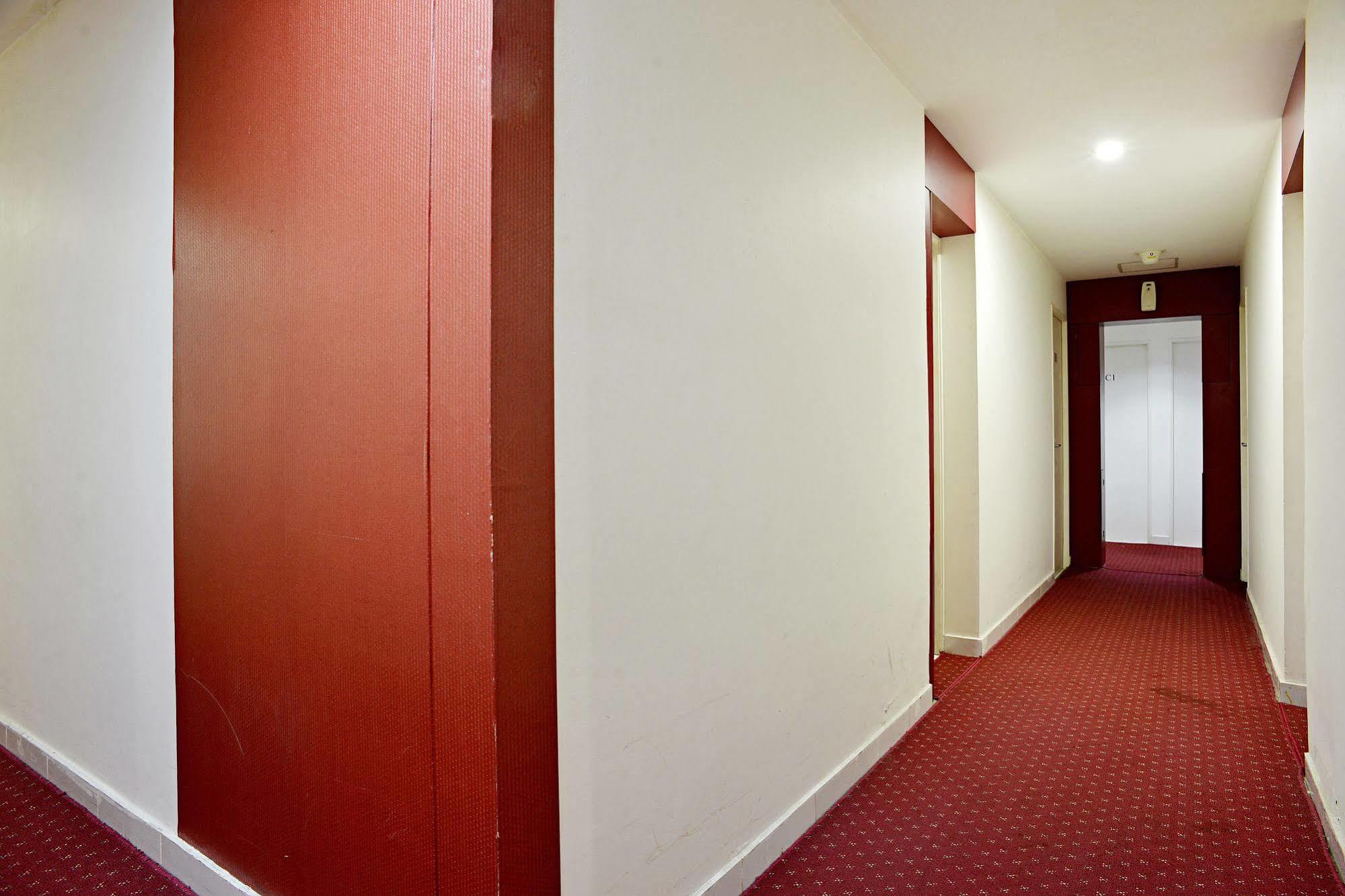 Zen Rooms Basic Tangerang Aeropolis Zewnętrze zdjęcie