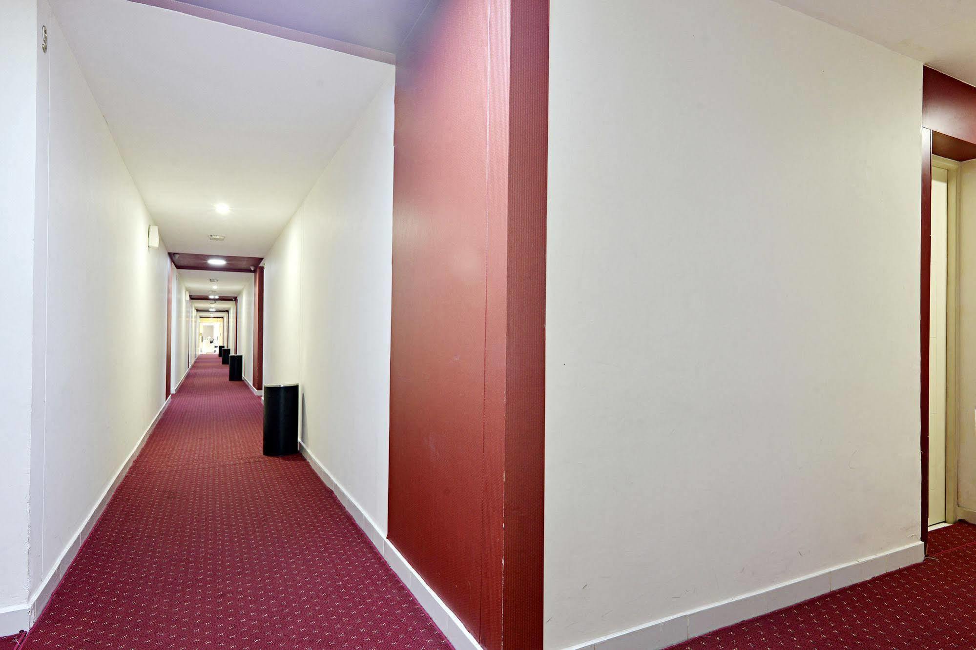 Zen Rooms Basic Tangerang Aeropolis Zewnętrze zdjęcie